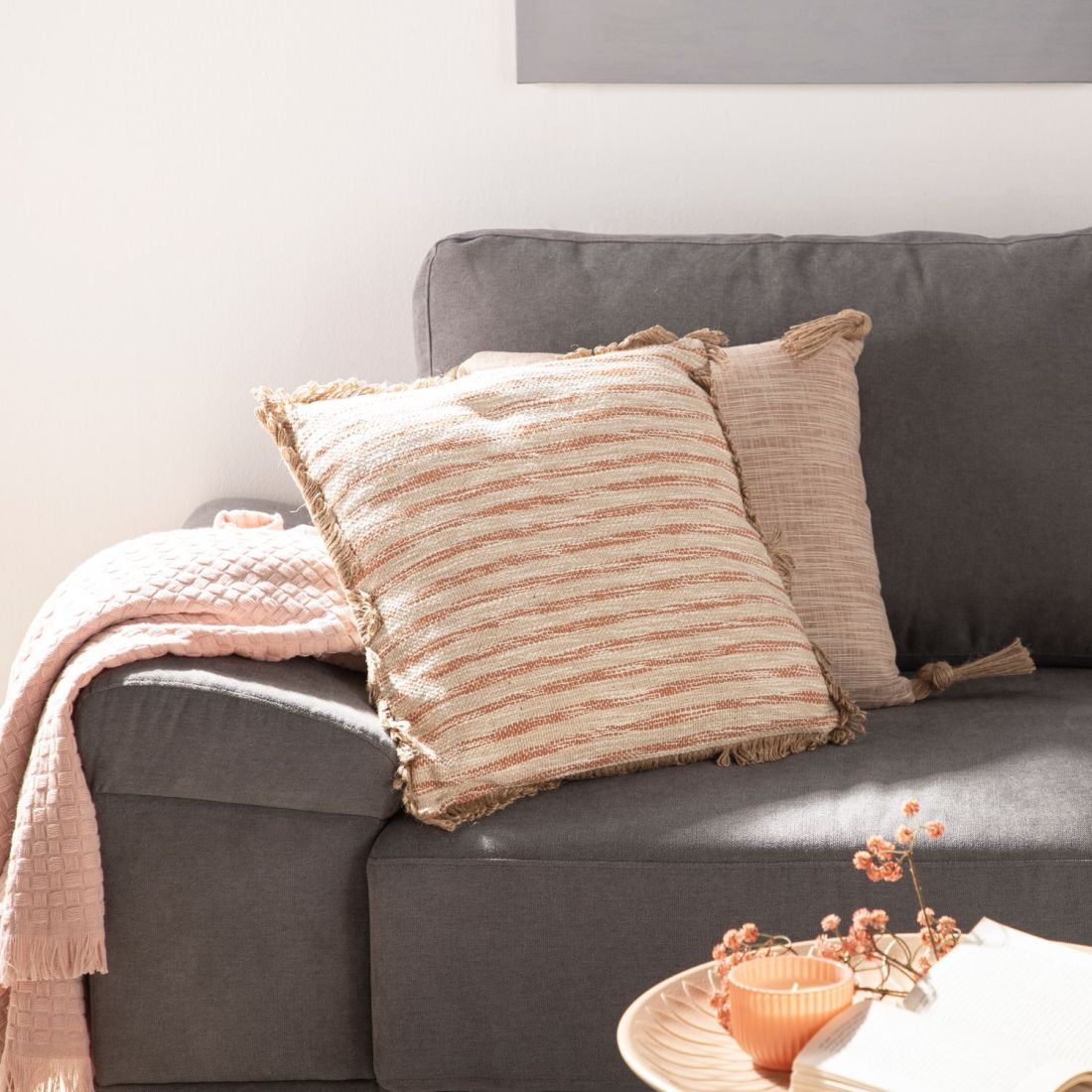 Cojín sofá 45x45 cm de algodón terracota con flecos Xeda