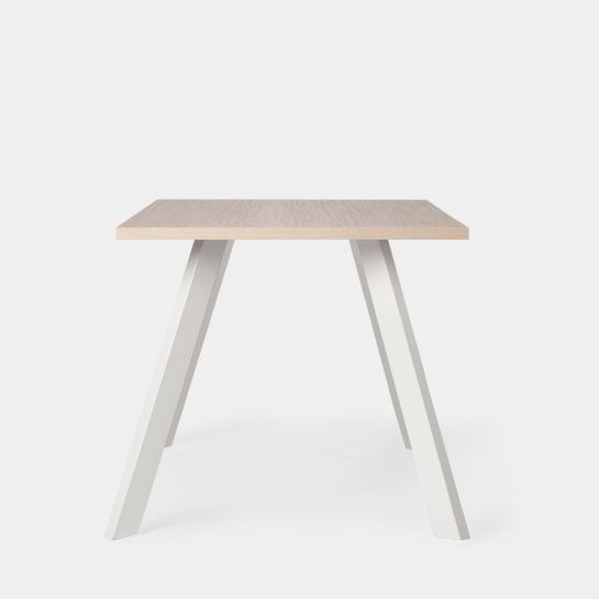 Mesa de comedor rectangular 160 efecto madera con pata metálica blanca Laina