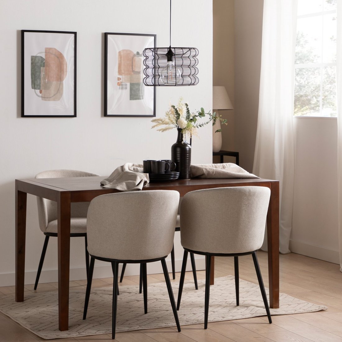 Silla De Comedor Tapizada Beige Con Pata Negra Nolan | Klast Home